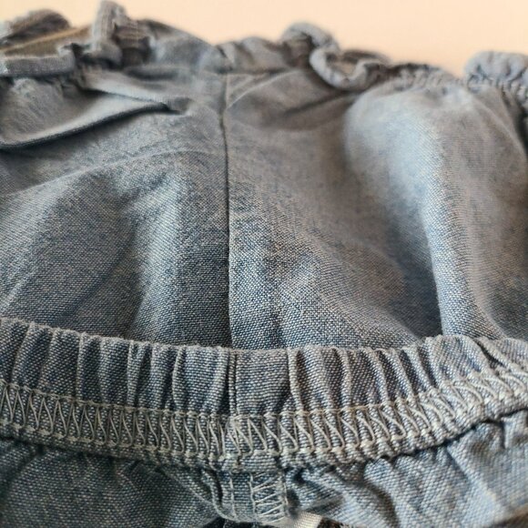 CARTERS 2-PIECE CHAMBRAY DENIM SQUARE NECK TOP WITH BUBBLE SHORT SIZE 9M - Picture 6 of 9